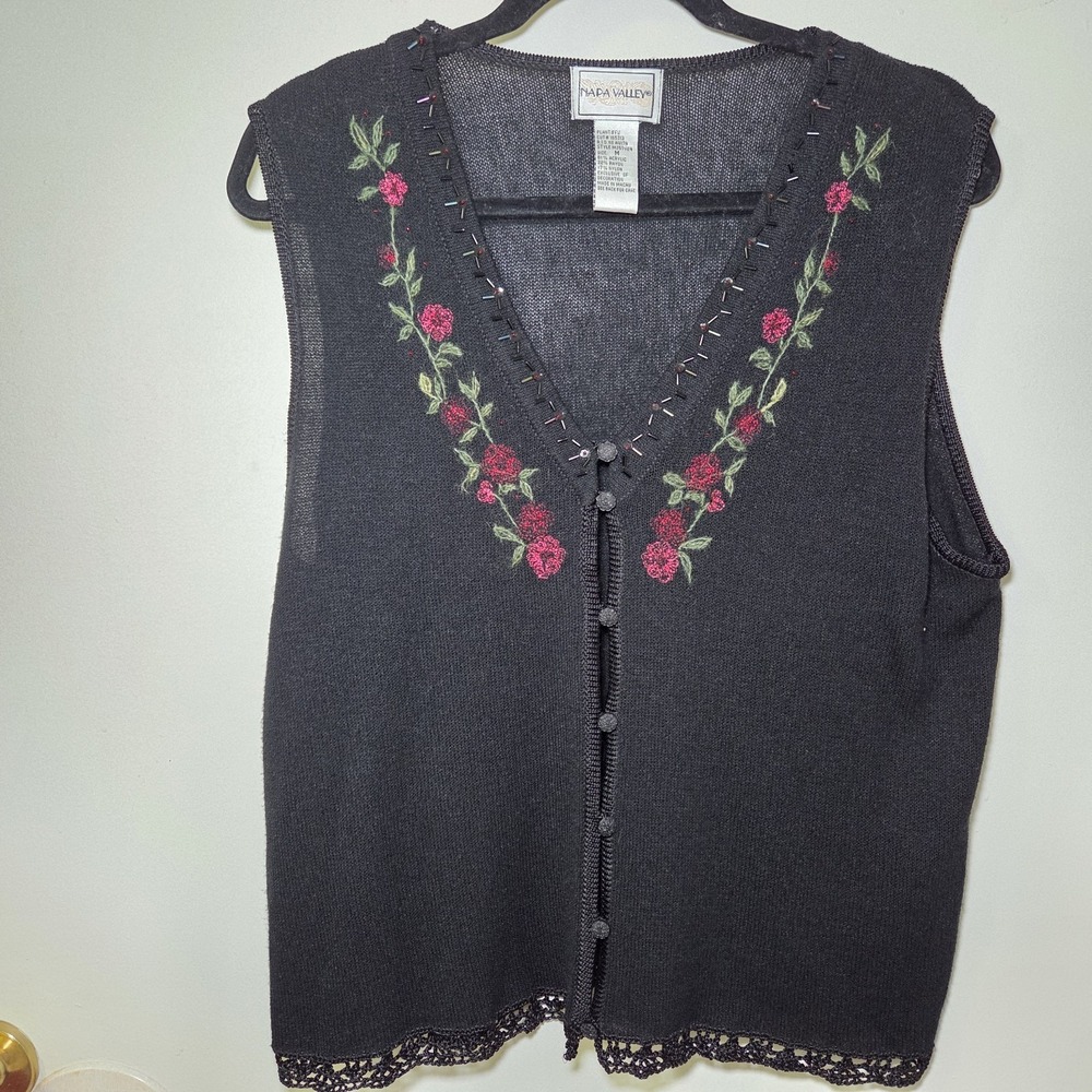 Black Floral Embroidered Sweater Vest Beaded Button Front Cottagecore Boho M